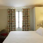 Petit Madeleine Hotel 3*