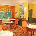 Hotel Petit Madeleine 3*