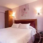 Petit Madeleine Hotel 3*