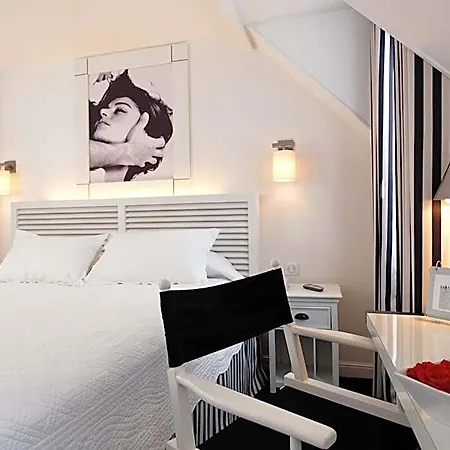 Petit Madeleine Hotel Paris