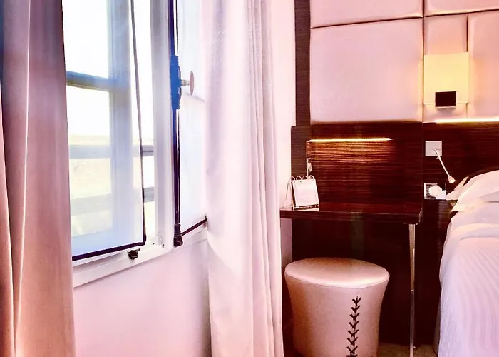 小马德琳酒店 3*