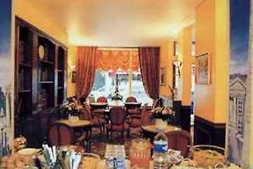 小马德琳酒店 巴黎