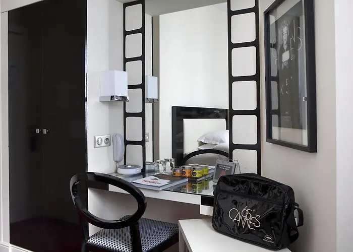 酒店 小马德琳酒店